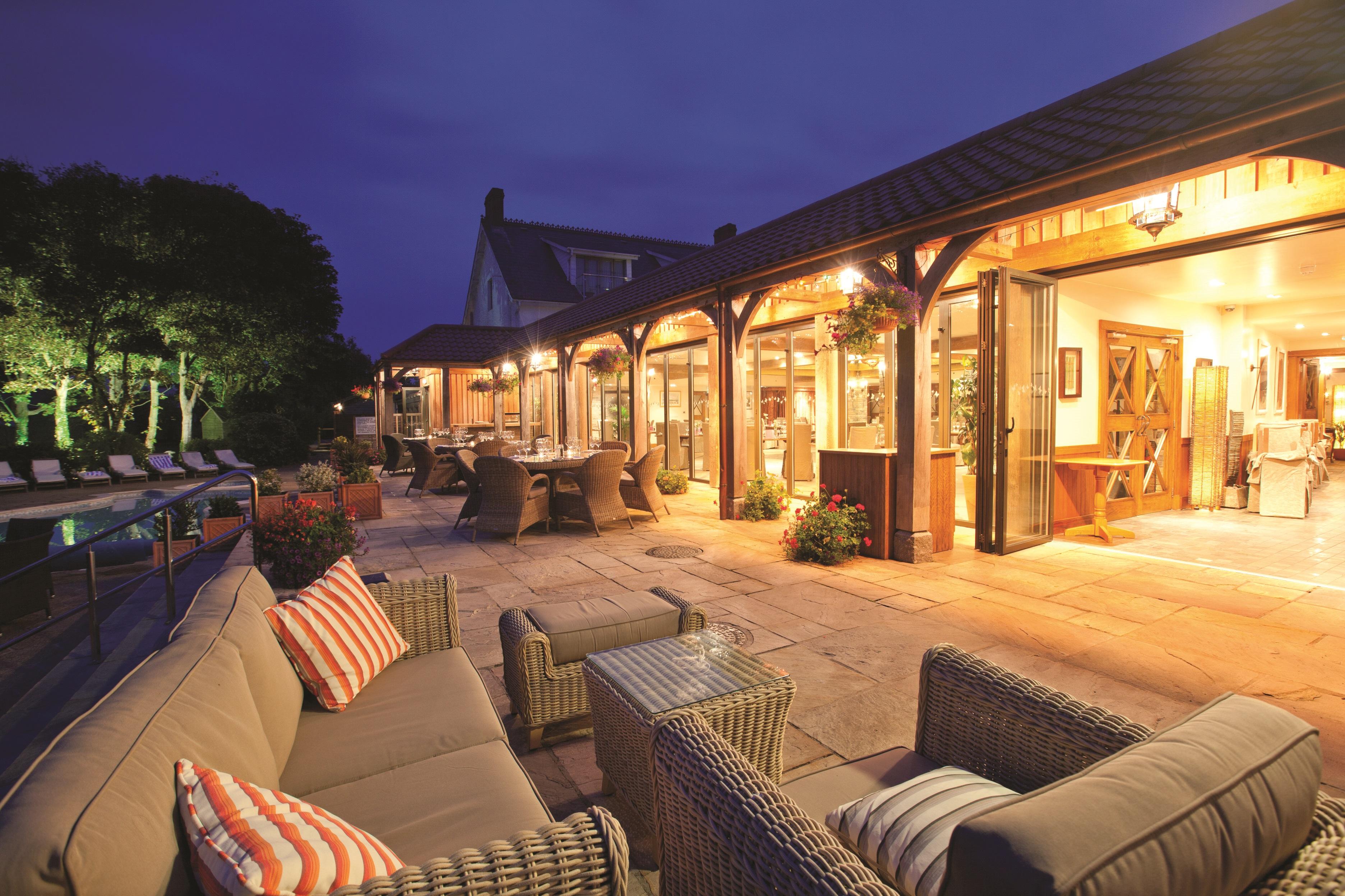 The Farmhouse Hotel And Restaurant Saint Saviour Удобства фото
