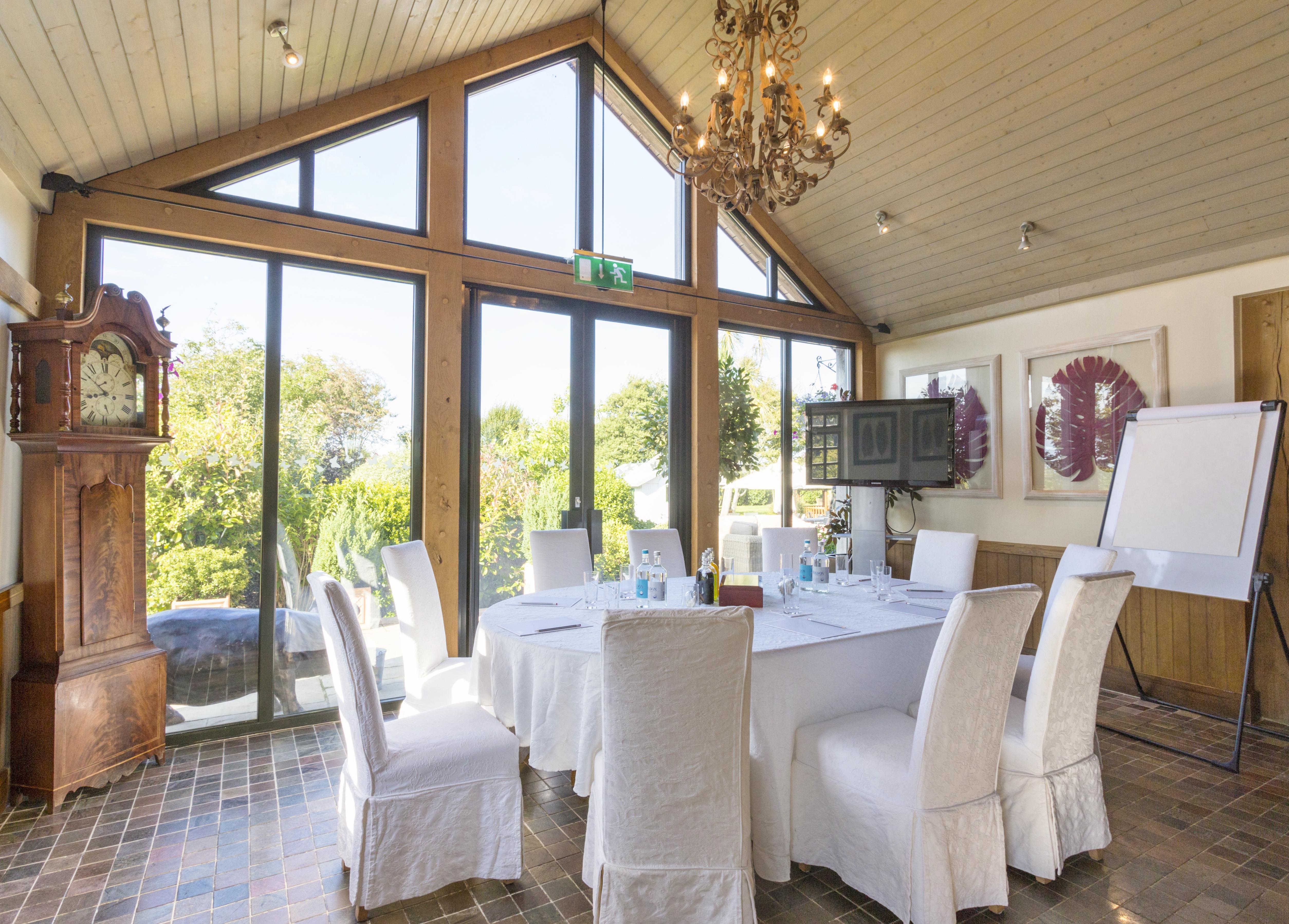The Farmhouse Hotel And Restaurant Saint Saviour Экстерьер фото
