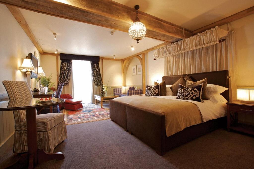 The Farmhouse Hotel And Restaurant Saint Saviour Номер фото