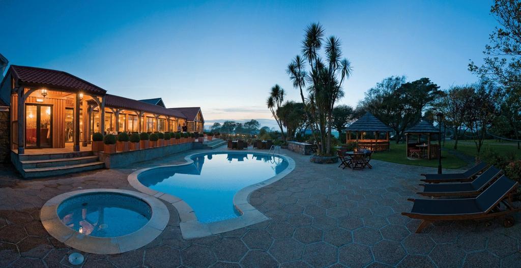 The Farmhouse Hotel And Restaurant Saint Saviour Удобства фото